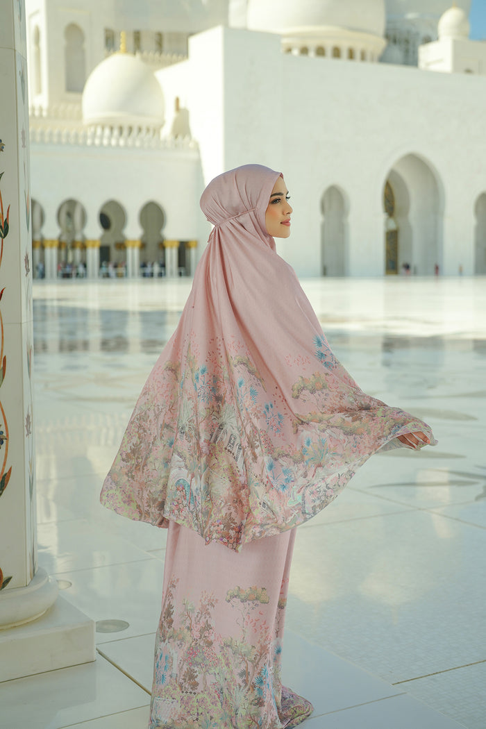 Al Qasr Prayer Robe - Lotus