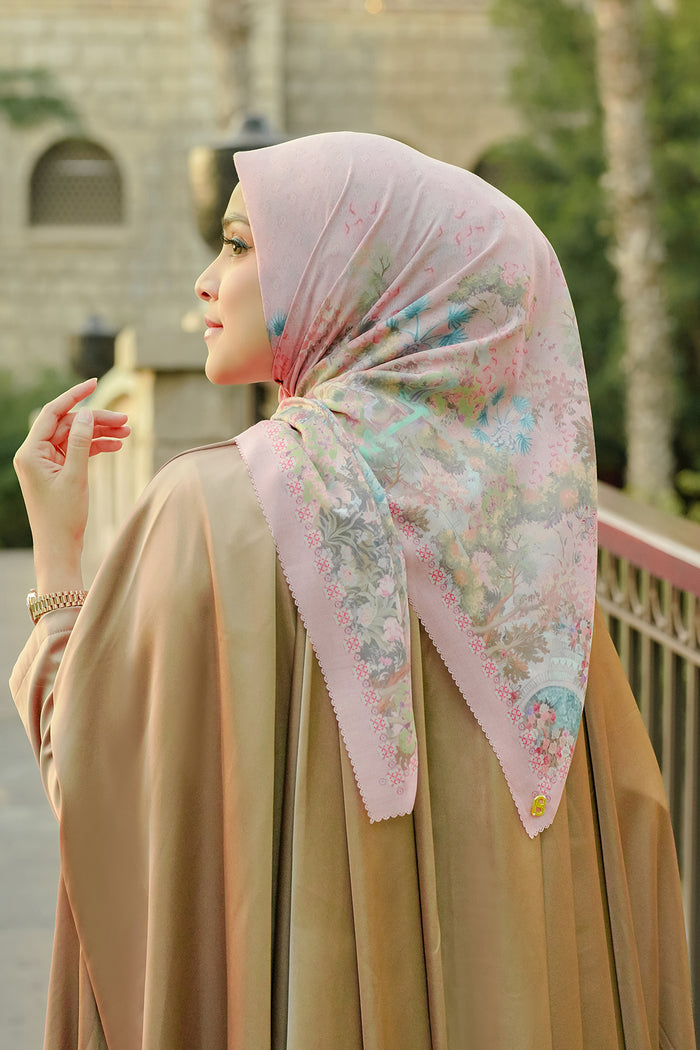 Al Qasr Square - Lotus