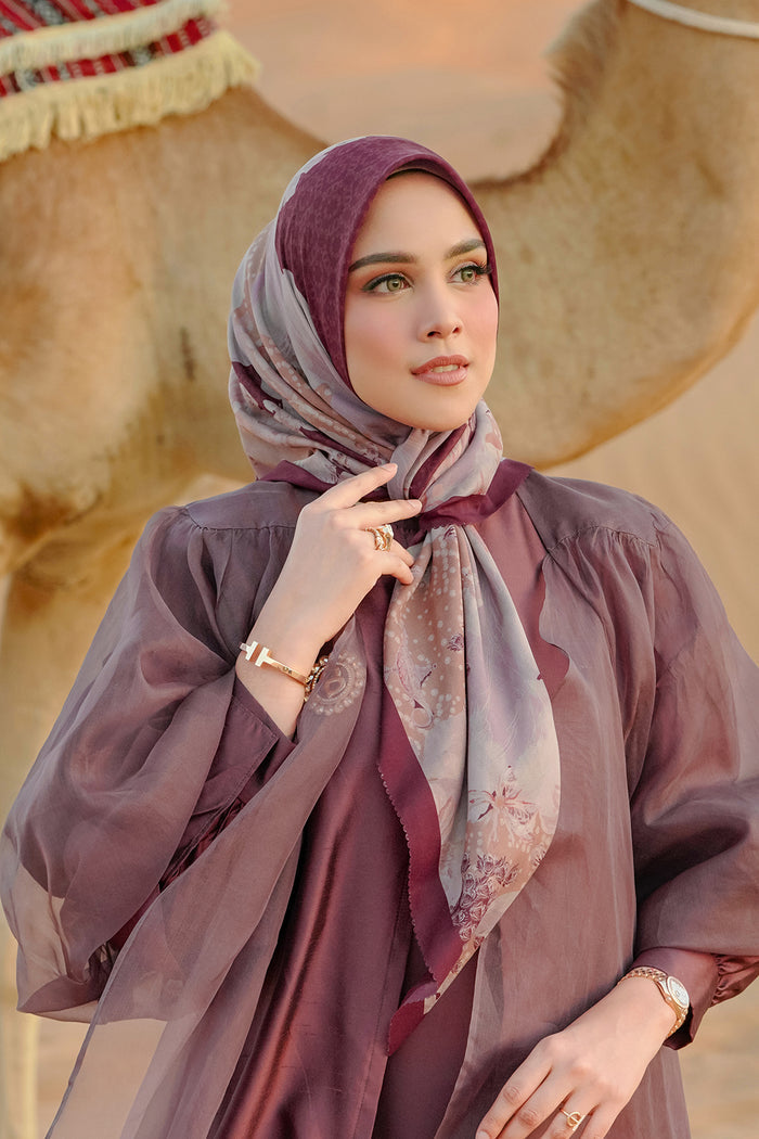 Arabian Night Square - Henna