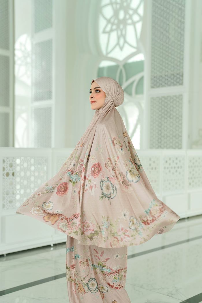 Blume Prayer Robe - Moonlight