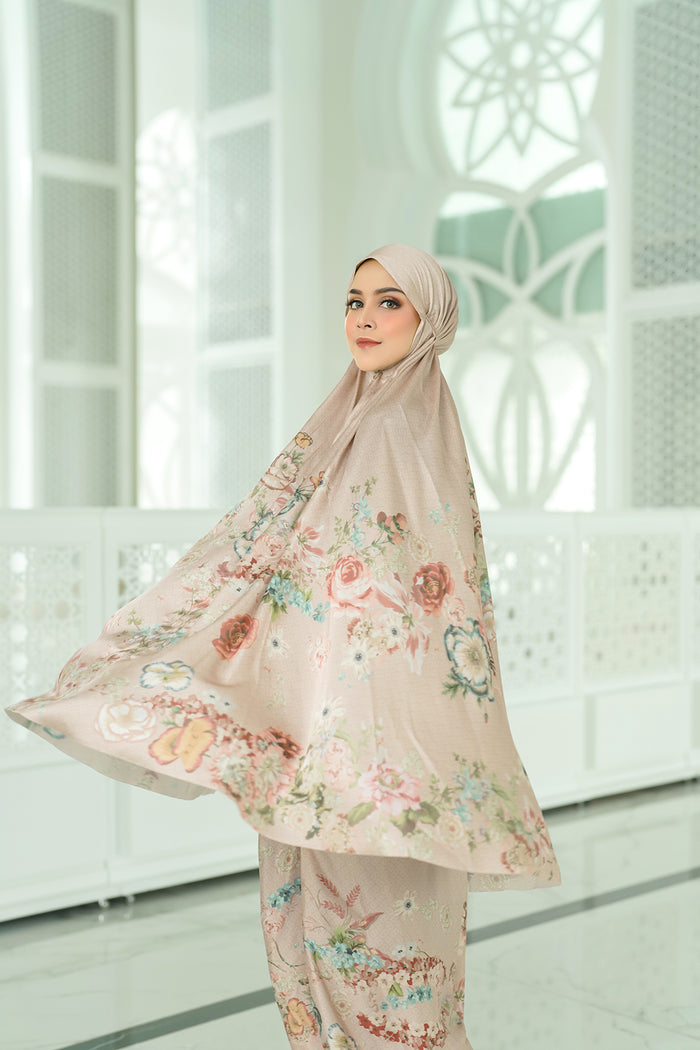 Blume Prayer Robe - Moonlight