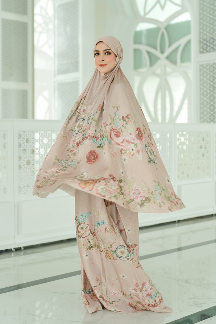 Blume Prayer Robe - Moonlight