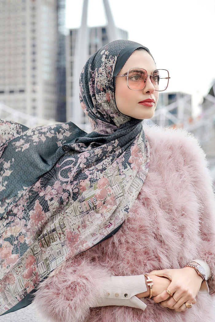 British 2 Satin Shawl - London Eye