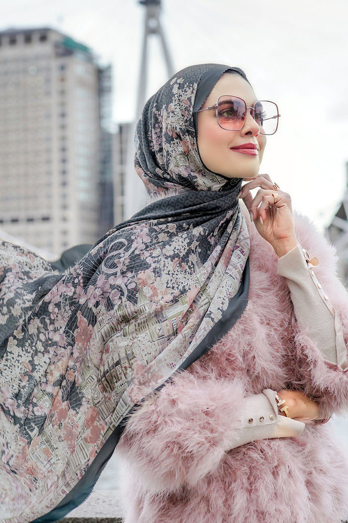 British 2 Satin Shawl - London Eye