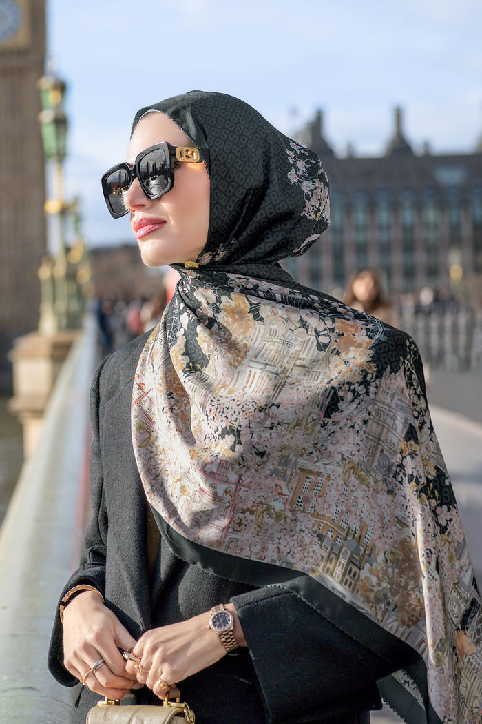 British 2 Satin Shawl - Royal Guard
