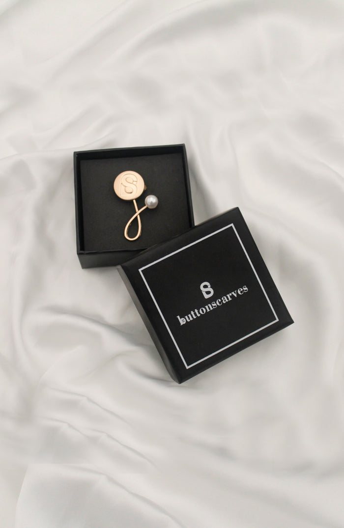 BS The It Pearl Brooch