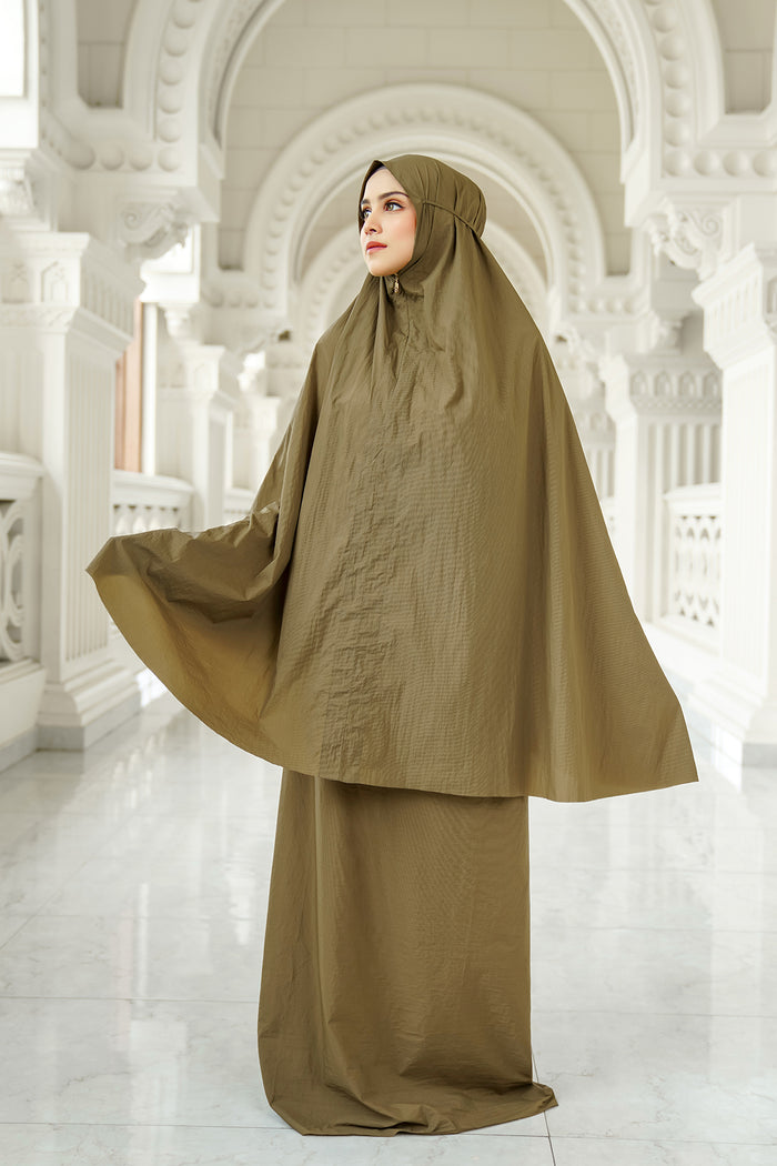 Capsule Prayer Robe - Olive
