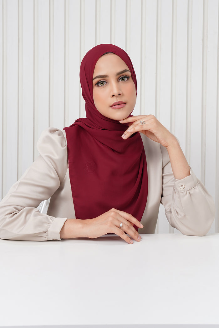 Cassie Shawl - Red Rose