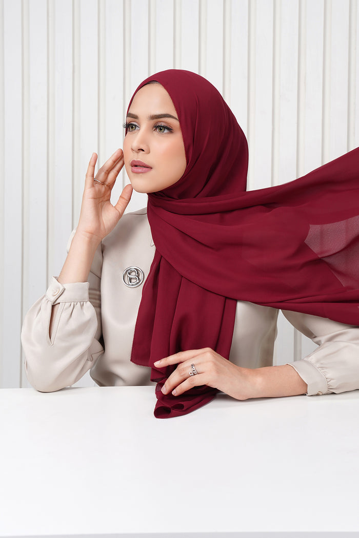 Cassie Shawl - Red Rose