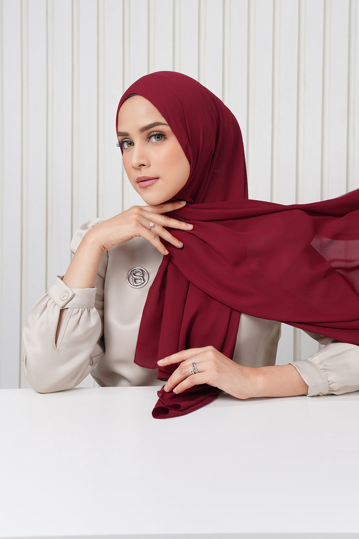 Cassie Shawl - Red Rose
