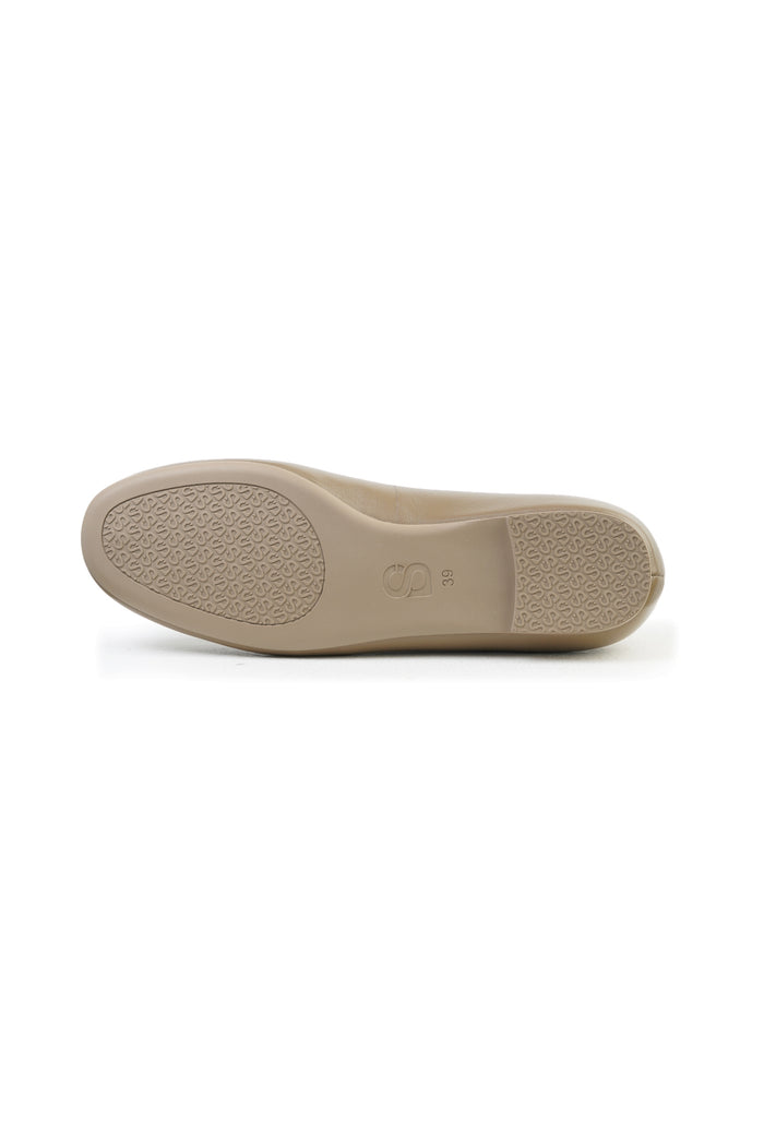 cera flat shoes in taupe by buttonscarves outsole detail