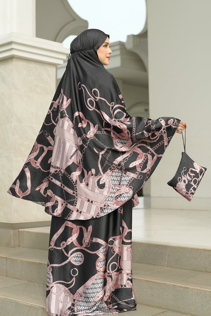 Chain 2 La Bella Prayer Robe - Nera