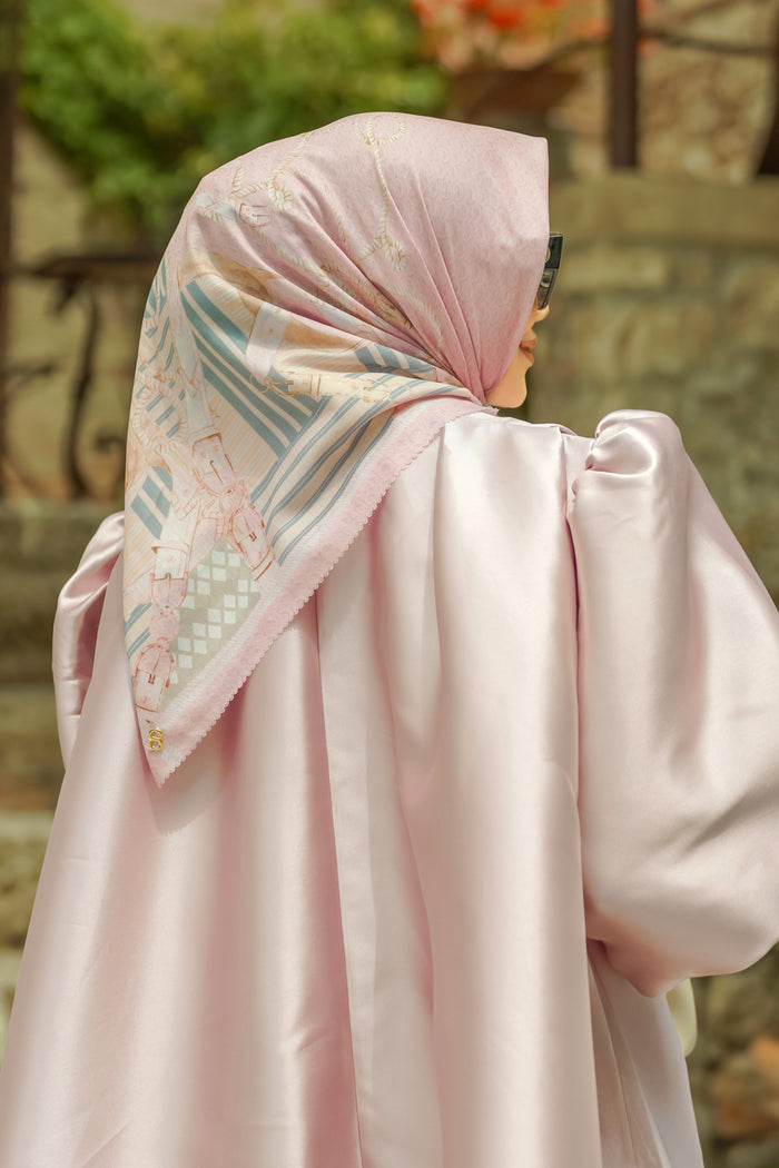 Chain 2 La Bella Voile Square - Muted Pink