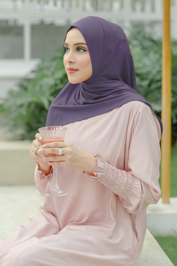 everyday jersey slip-on scarf in eggplant by buttonscarves