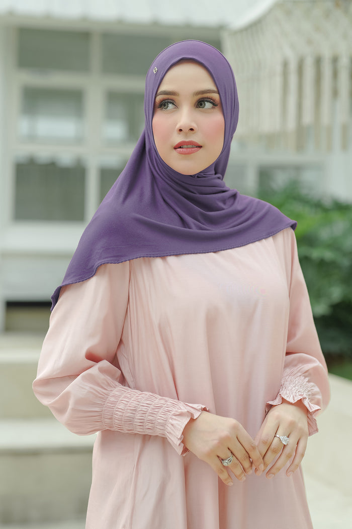 everyday jersey slip-on scarf in eggplant by buttonscarves