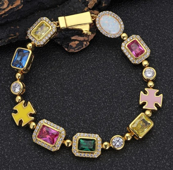Gold Bracelet 8inches / n/a
