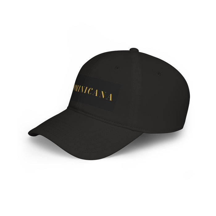 Gorra negra con calcomania "Dominicana" en dorado