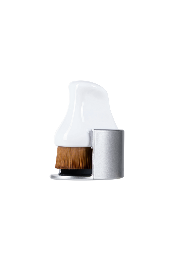 iron touch foundation brush by buttonscarves beauty