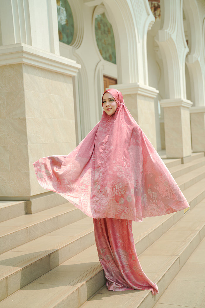 Iseltwald Prayer Robe - Deep Pink