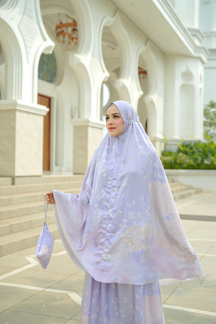 Iseltwald Prayer Robe - Violet