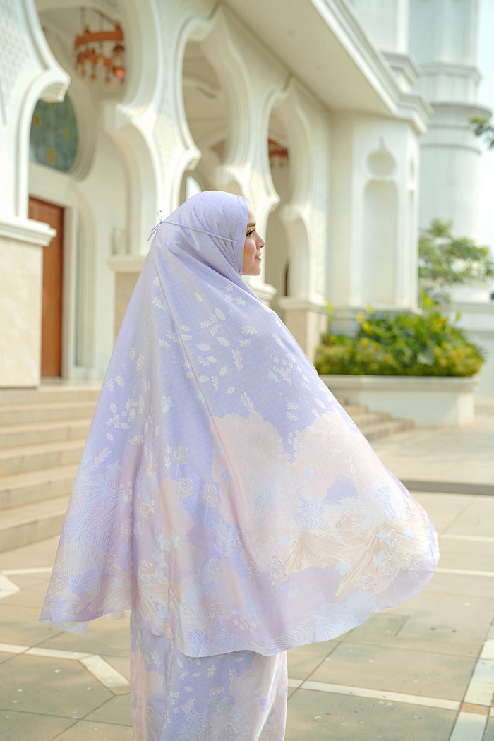 Iseltwald Prayer Robe - Violet