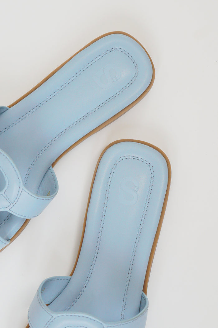 kefi sandal in blue by buttonscarves puffy insole detail