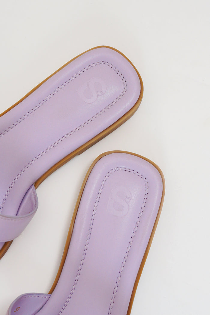 kefi sandal in purple by buttonscarves cushioned insole detail