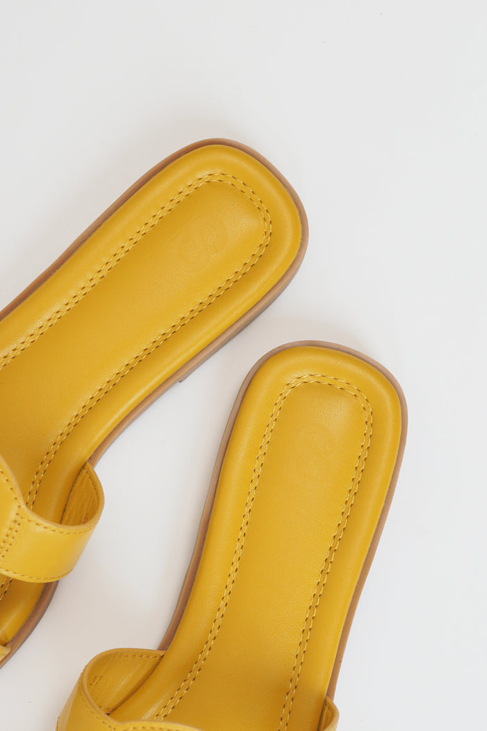 kefi sandal in yellow by buttonscarves cushioned insole detail