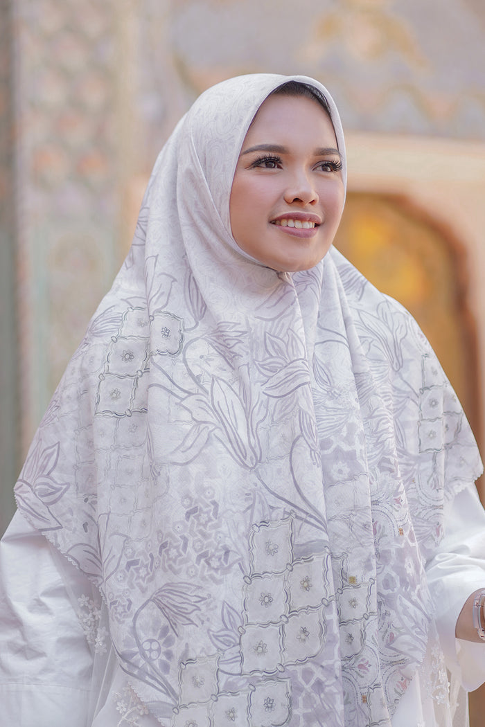 Maharani Voal Square XL - White