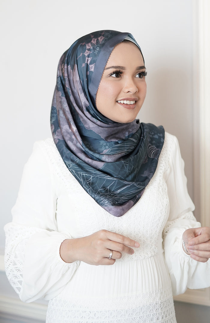 Medina Satin Shawl - Navy