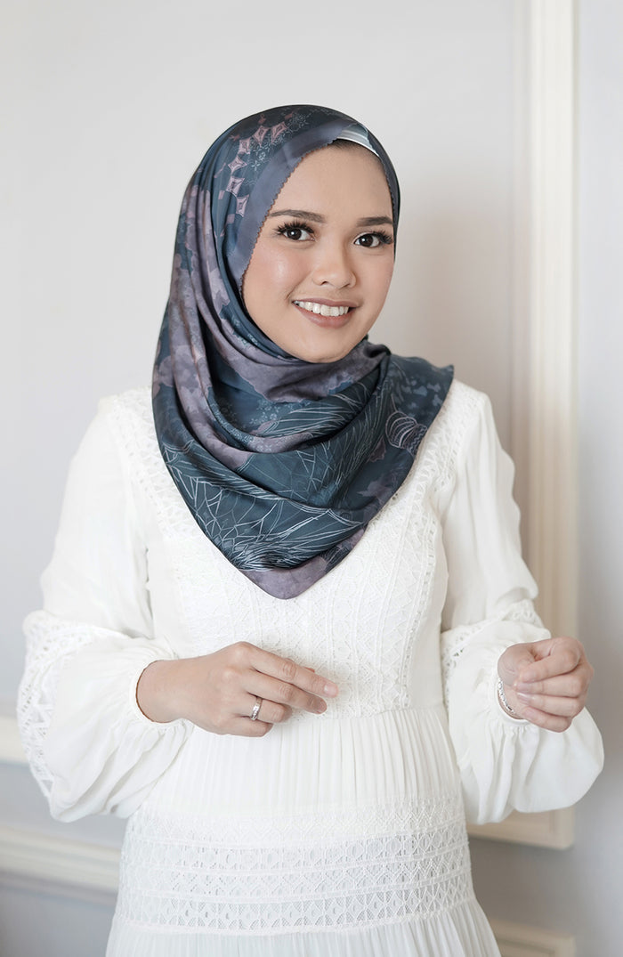 Medina Satin Shawl - Navy