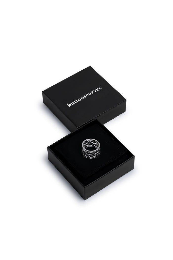 Mona Ring Brooch Silver