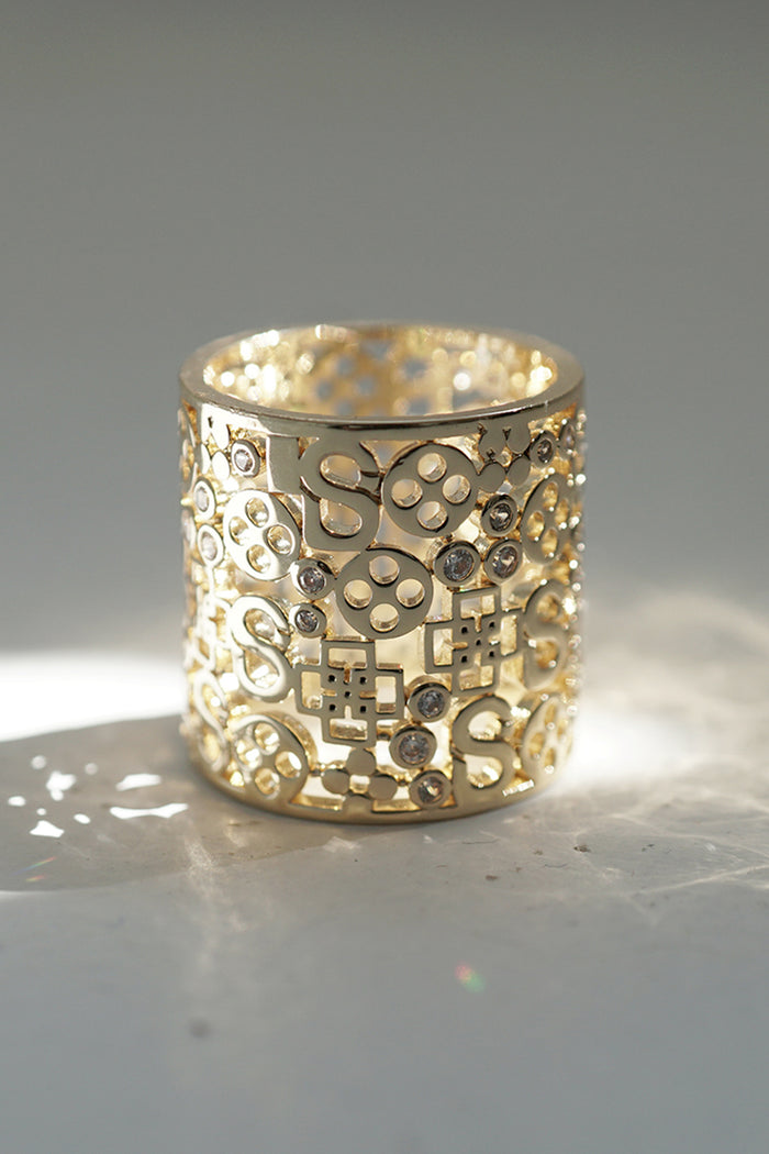 Monogram Carved Ring Brooch - Gold