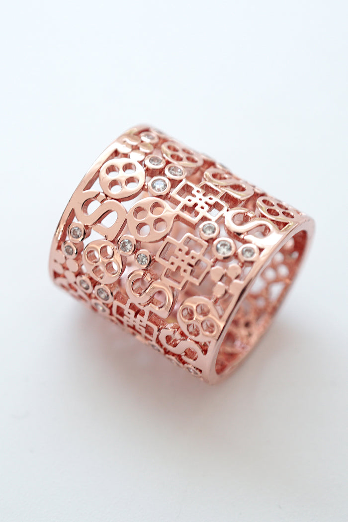 Monogram Carved Ring Brooch - Rose Gold
