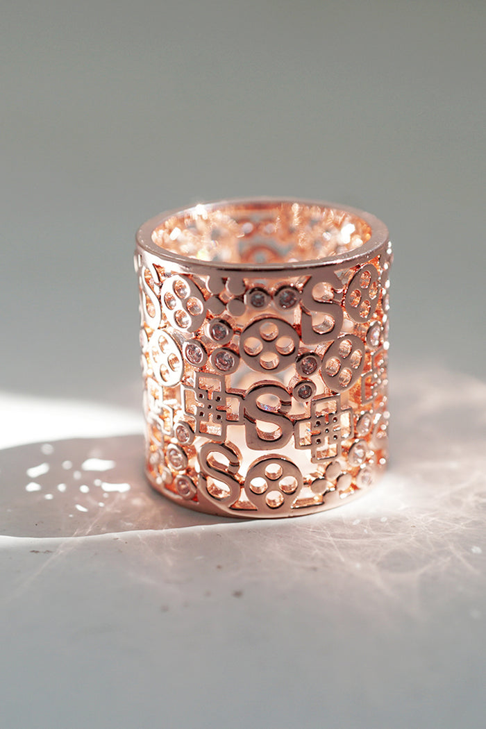 Monogram Carved Ring Brooch - Rose Gold