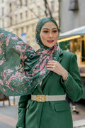 Nada 2 Satin Shawl - Bagpipe