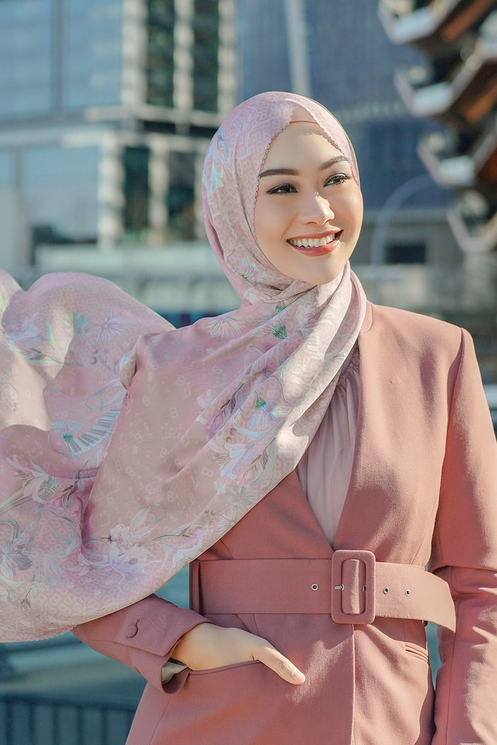 Nada 2 Satin Shawl - Lyre
