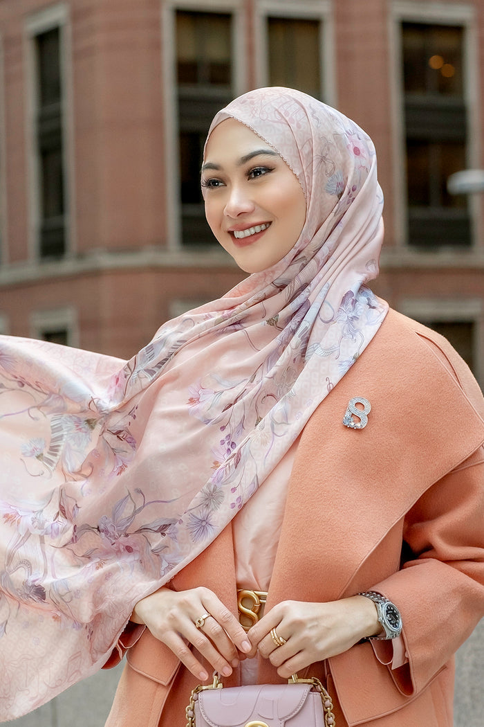 Nada 2 Satin Shawl - Quena