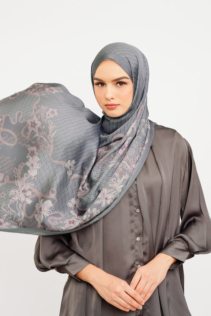 Paradiso Satin Shawl - Wurzel