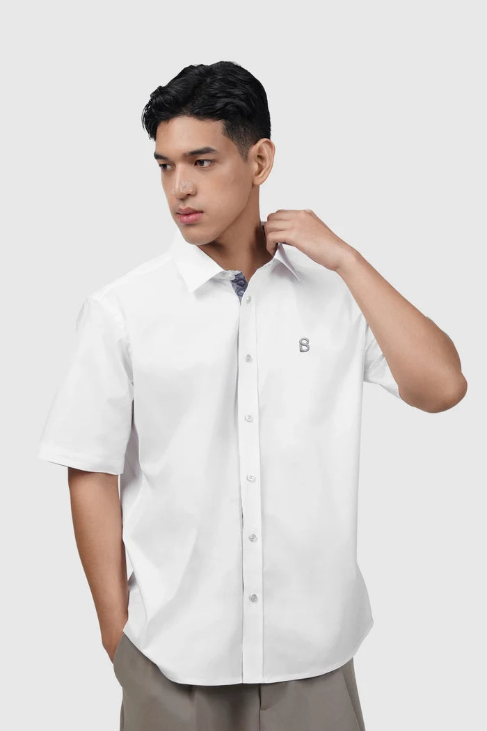 signature men poplin shirt short sleeve in white by buttonscarves front view