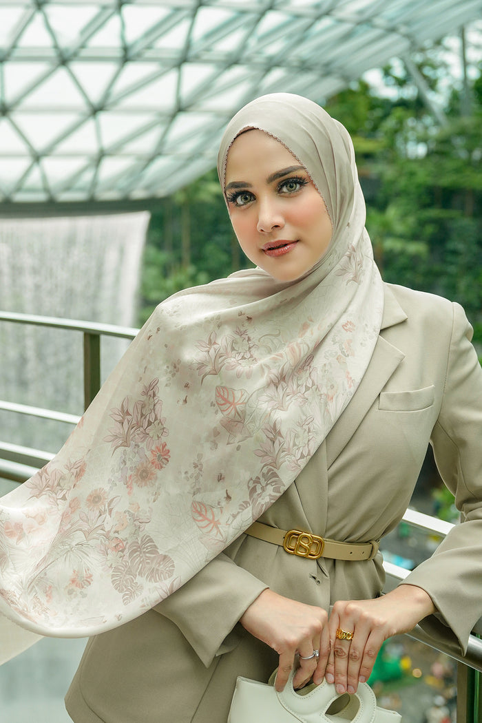 Singapore Satin Shawl - Skyscraper