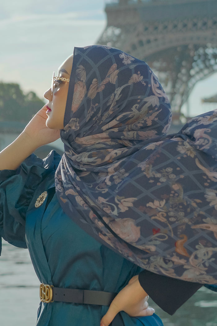 The Autograph Pleated Shawl - Bleu