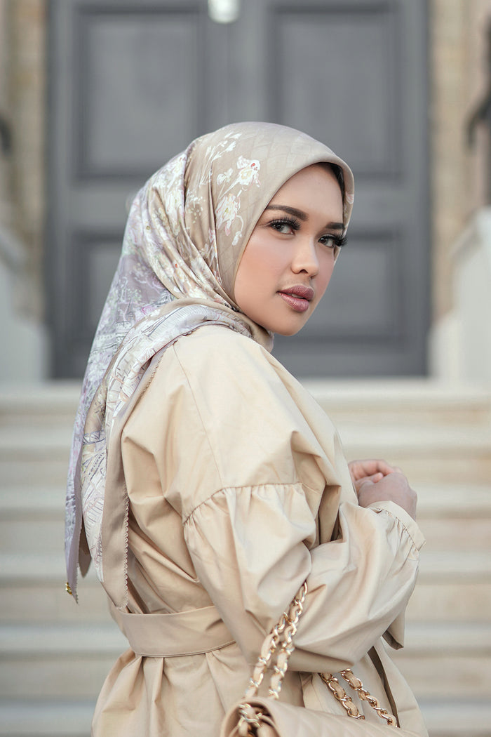 The British Series Satin Square - Khaki