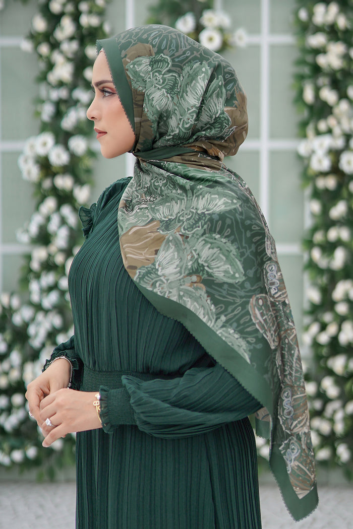 The Farsha Satin Shawl - Jungle