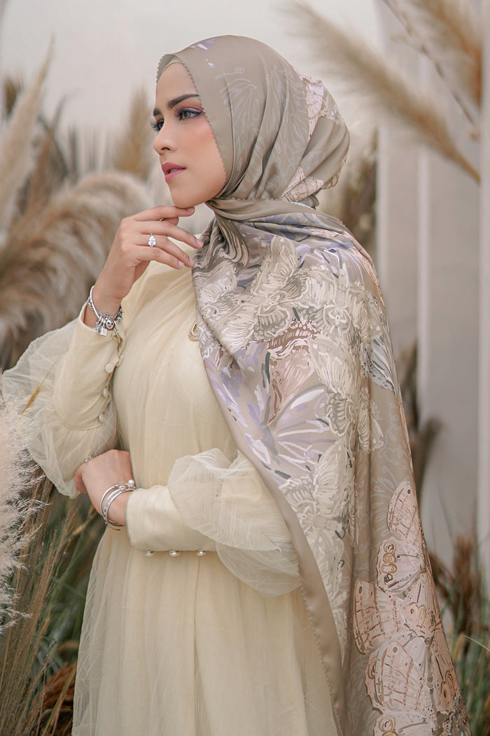 The Farsha Satin Shawl - Moss