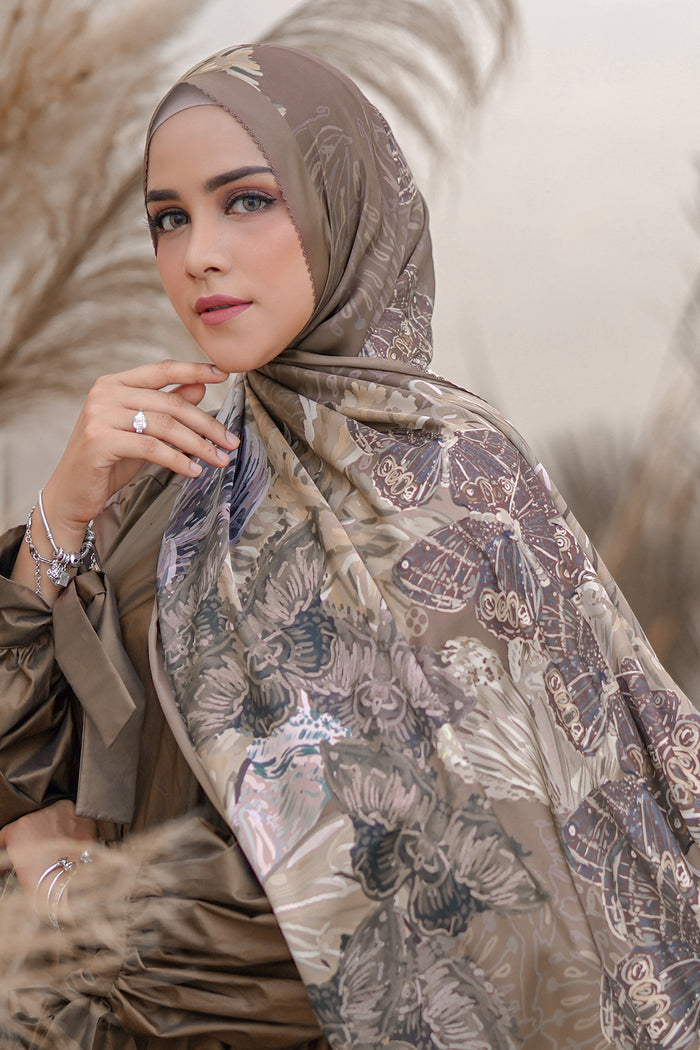 The Farsha Satin Shawl - Rustic Brown