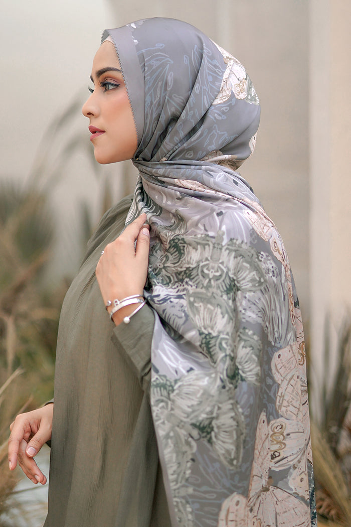 The Farsha Satin Shawl - Seagrass