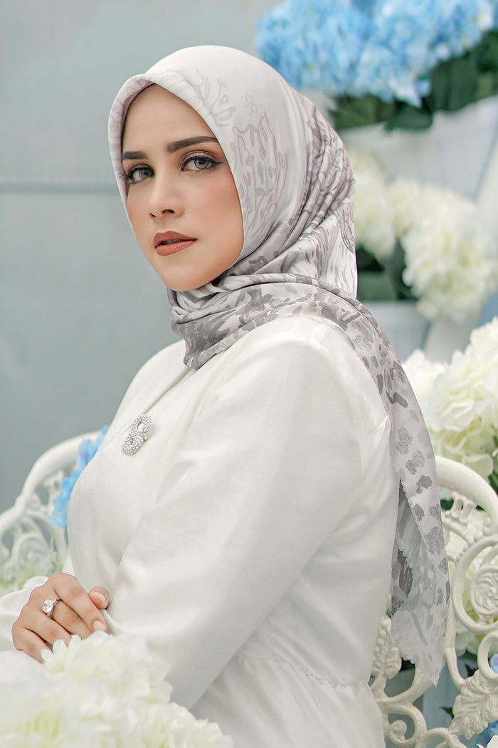 The Farsha Satin Square - Bone