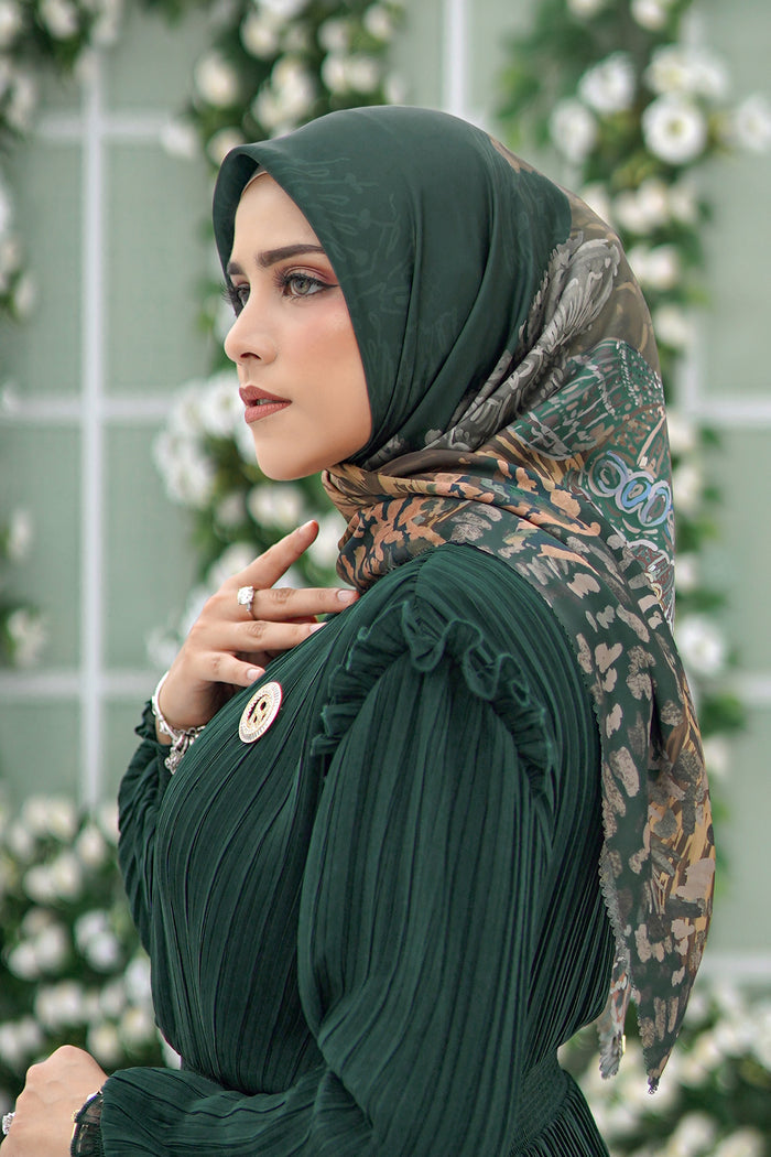 The Farsha Satin Square - Jungle