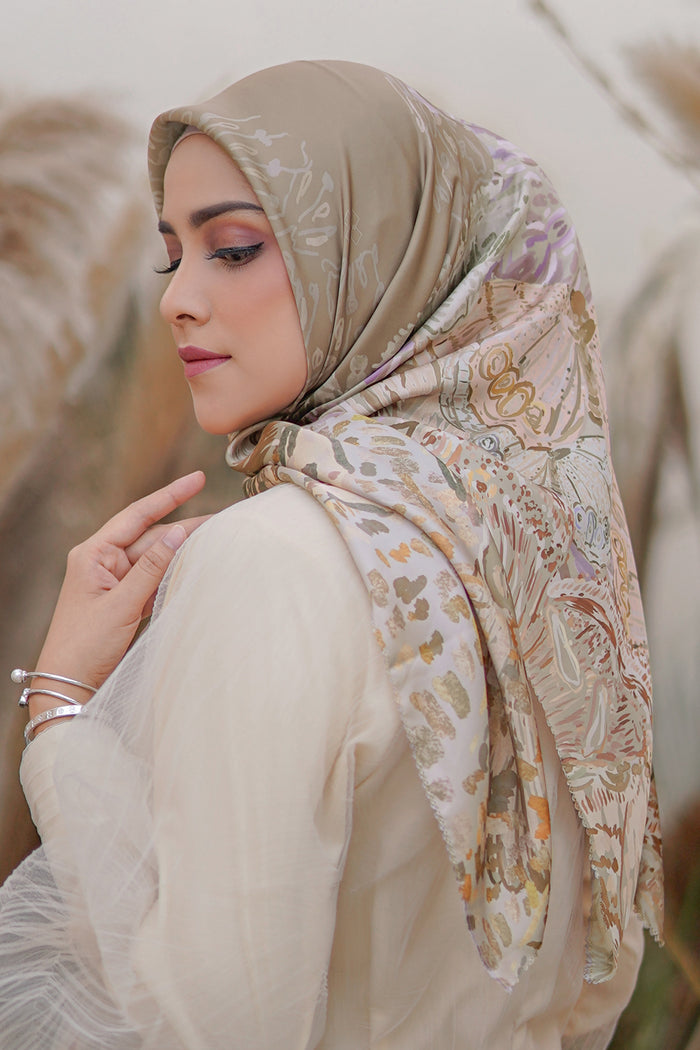 The Farsha Satin Square - Moss